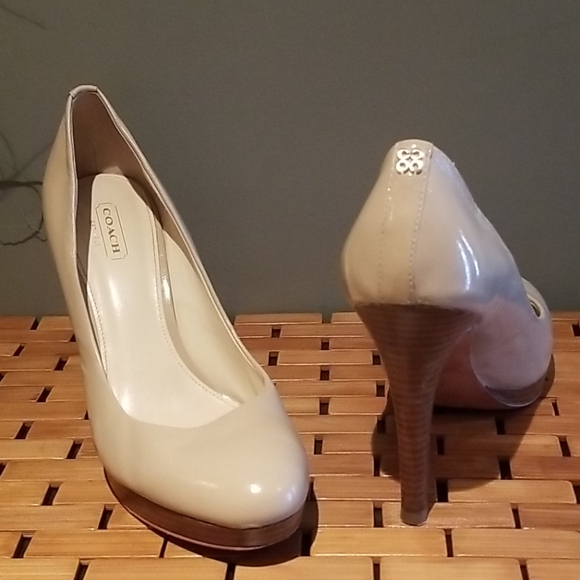 Coach Shoes - Coach nude heels sz 8.5 EUC